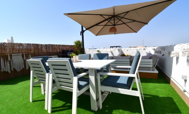 Venta - Apartamento / piso -
Orihuela Costa - La Florida