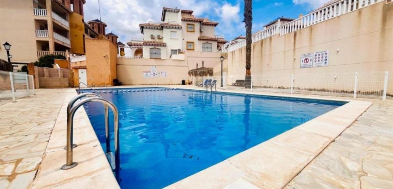 Venta - Apartamento / piso -
Orihuela Costa - Lomas de Cabo Roig-Los Dolses