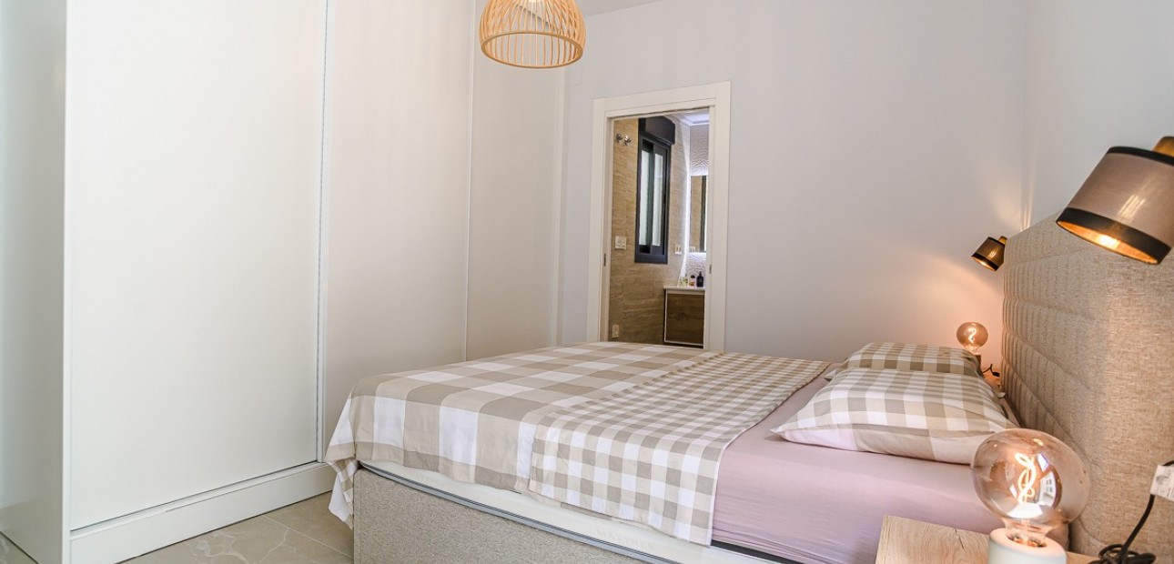 Venta - Apartamento / piso -
Torrevieja - Playa del Cura