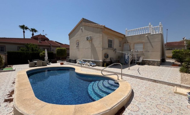 Sale - Villa -
Ciudad Quesada - Lo Pepin