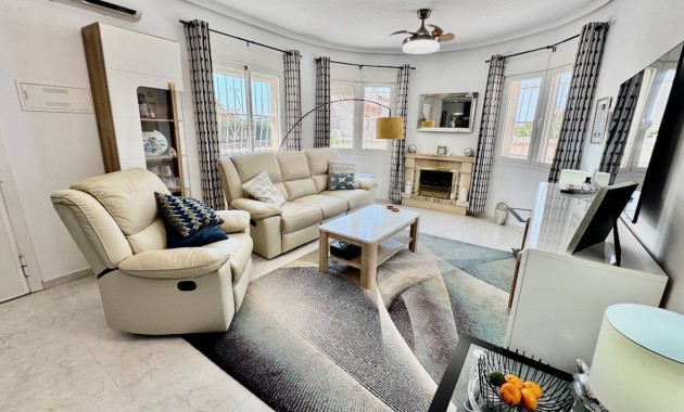 Sale - Villa -
Ciudad Quesada - Lo Pepin