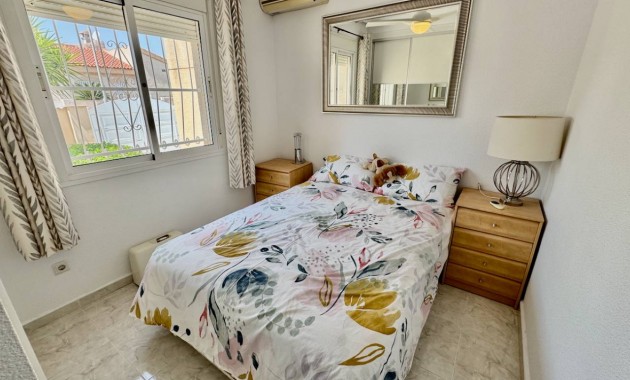 Sale - Villa -
Ciudad Quesada - Lo Pepin