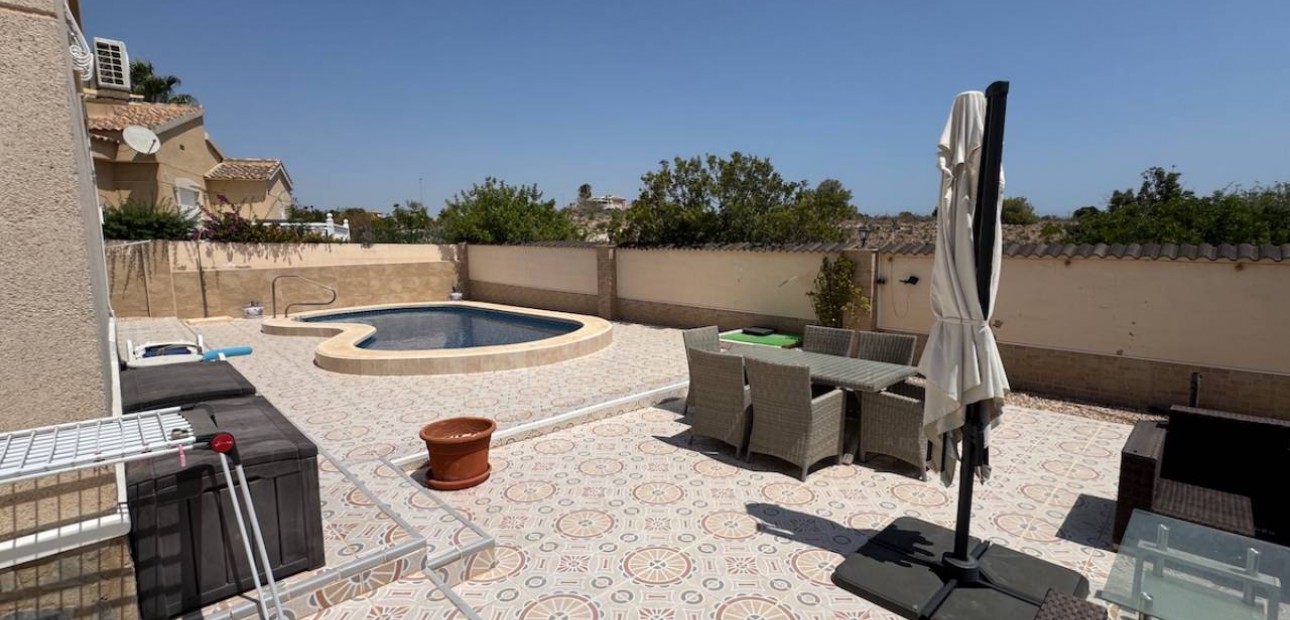 Sale - Villa -
Ciudad Quesada - Lo Pepin