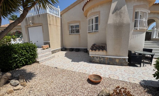 Sale - Villa -
Ciudad Quesada - Lo Pepin