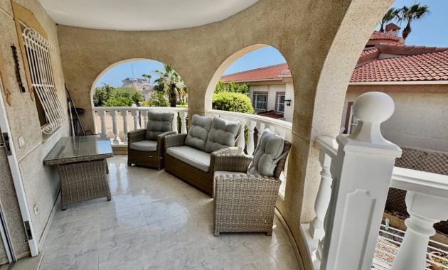 Sale - Villa -
Ciudad Quesada - Lo Pepin
