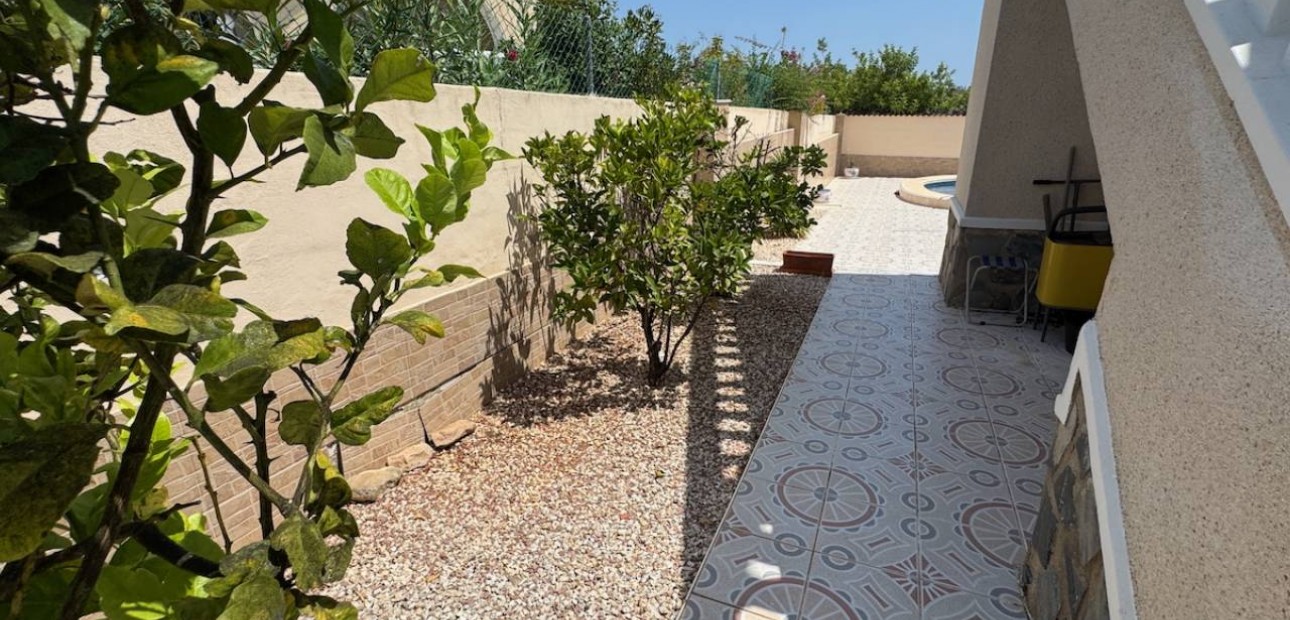 Sale - Villa -
Ciudad Quesada - Lo Pepin