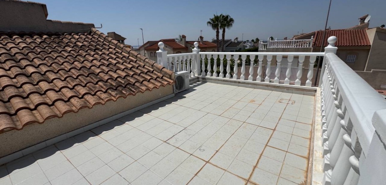 Sale - Villa -
Ciudad Quesada - Lo Pepin