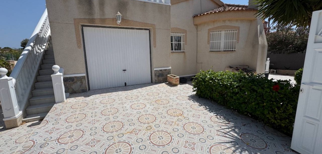 Sale - Villa -
Ciudad Quesada - Lo Pepin