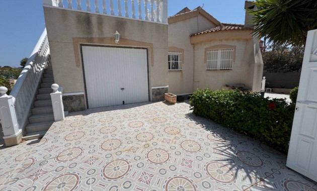 Sale - Villa -
Ciudad Quesada - Lo Pepin
