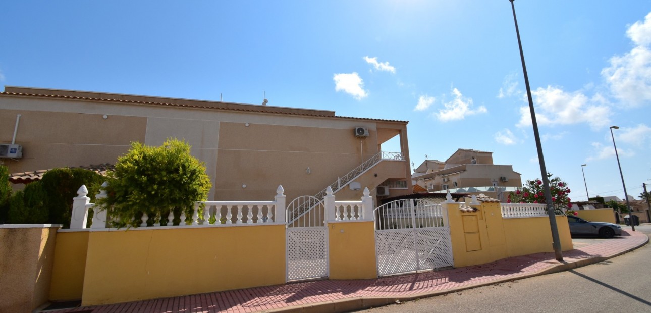 Venta - Apartamento / piso -
Orihuela Costa - Playa Flamenca