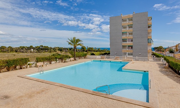 Venta - Apartamento / piso -
Punta Prima