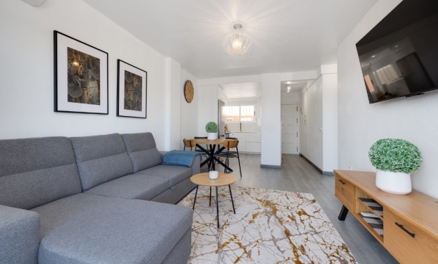 Venta - Apartamento / piso -
Punta Prima