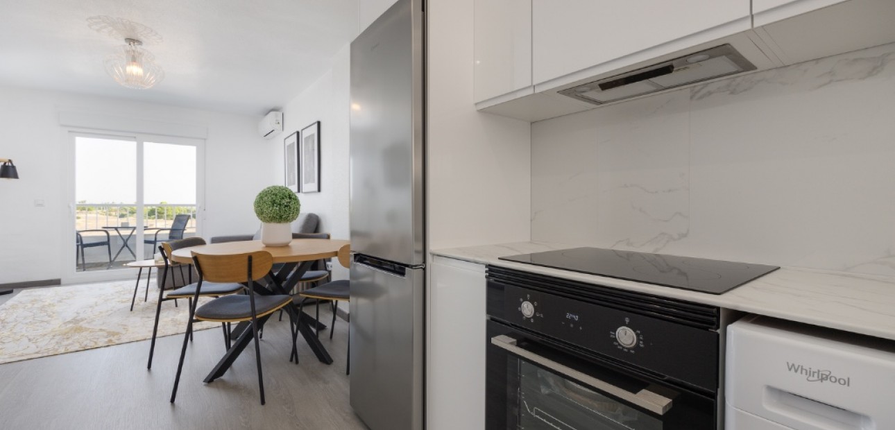 Venta - Apartamento / piso -
Punta Prima