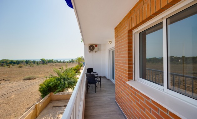 Venta - Apartamento / piso -
Punta Prima