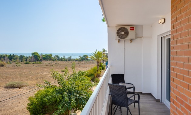Venta - Apartamento / piso -
Punta Prima
