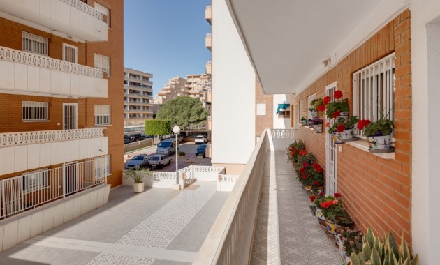 Venta - Apartamento / piso -
Punta Prima
