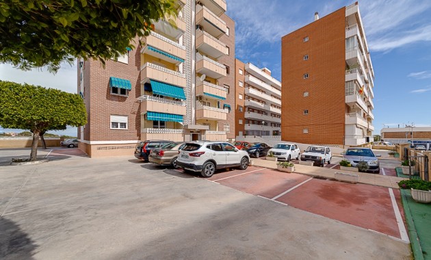 Venta - Apartamento / piso -
Punta Prima