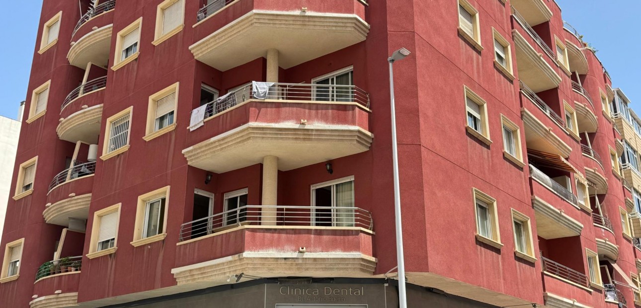 Venta - Apartamento / piso -
Torrevieja - Centro