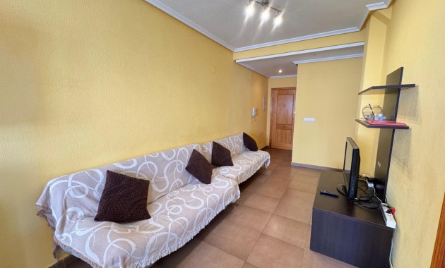 Venta - Apartamento / piso -
Torrevieja - Centro