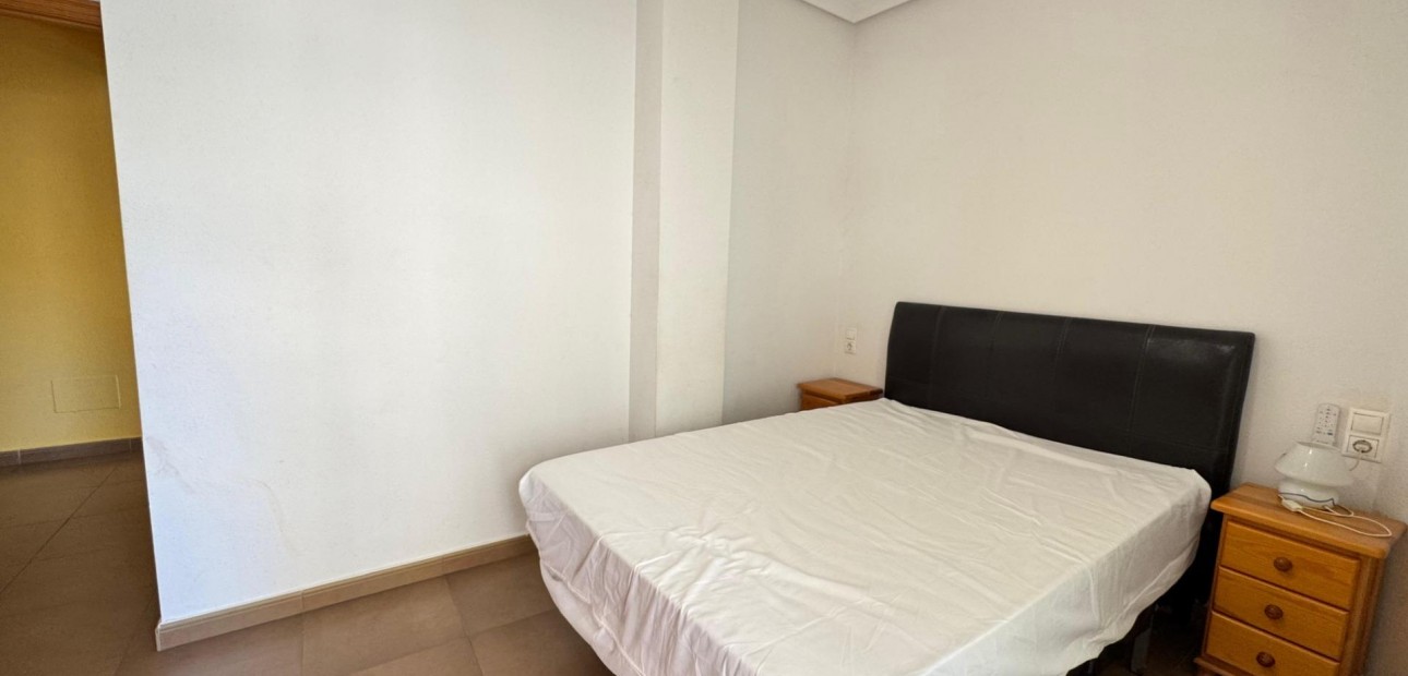 Venta - Apartamento / piso -
Torrevieja - Centro