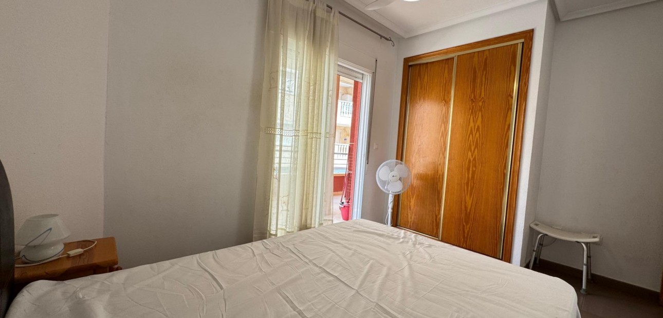 Venta - Apartamento / piso -
Torrevieja - Centro