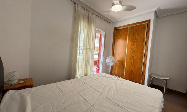 Venta - Apartamento / piso -
Torrevieja - Centro