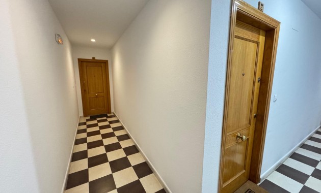 Venta - Apartamento / piso -
Torrevieja - Centro