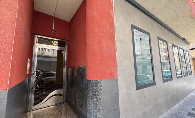Venta - Apartamento / piso -
Torrevieja - Centro