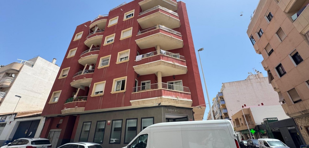 Venta - Apartamento / piso -
Torrevieja - Centro