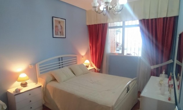 Venta - Apartamento / piso -
Torrevieja - Los Europeos