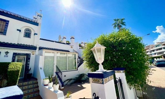 Venta - Terraced house -
Orihuela Costa - Villamartín-Las Filipinas