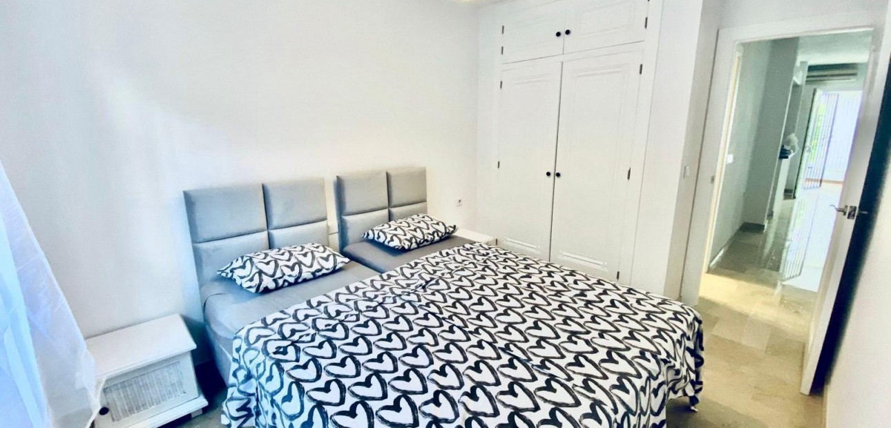 Venta - Terraced house -
Orihuela Costa - Villamartín-Las Filipinas