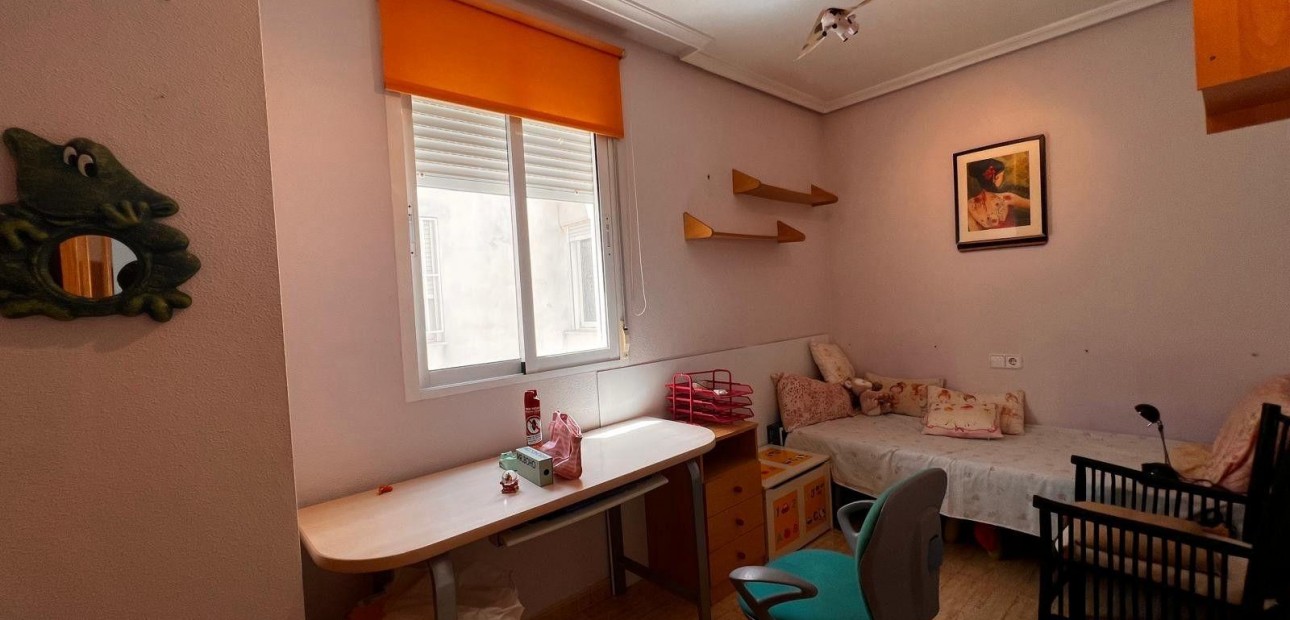 Sale - Apartment / flat -
Torrevieja - torrevieja