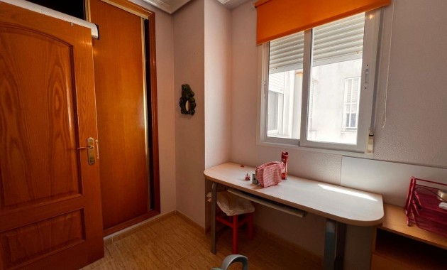 Sale - Apartment / flat -
Torrevieja - torrevieja