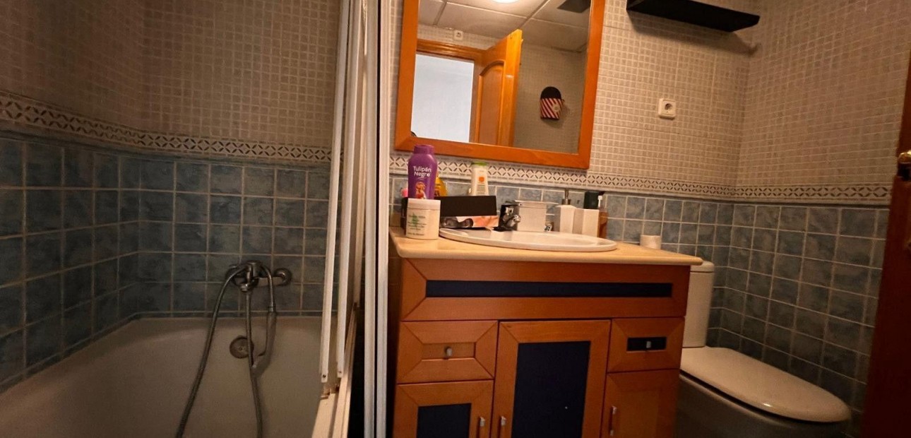 Sale - Apartment / flat -
Torrevieja - torrevieja