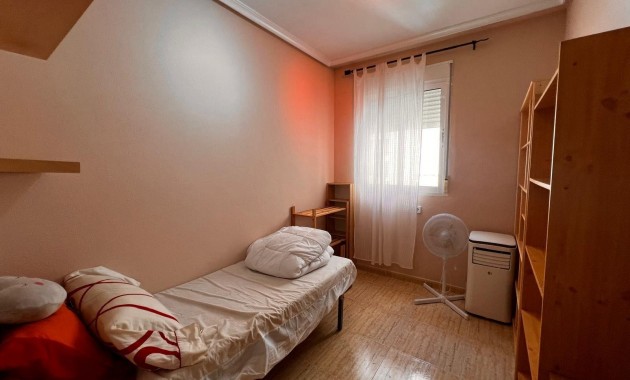 Sale - Apartment / flat -
Torrevieja - torrevieja