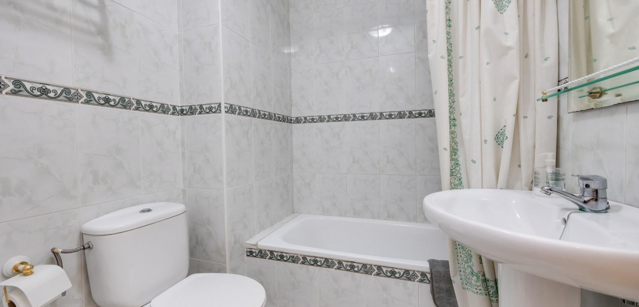 Venta - Apartamento / piso -
Torrevieja - torrevieja