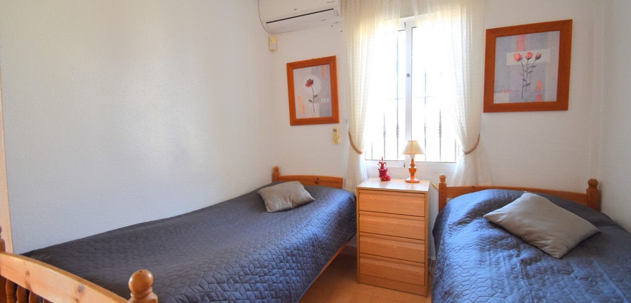 Venta - Apartamento / piso -
Orihuela Costa - Playa Flamenca