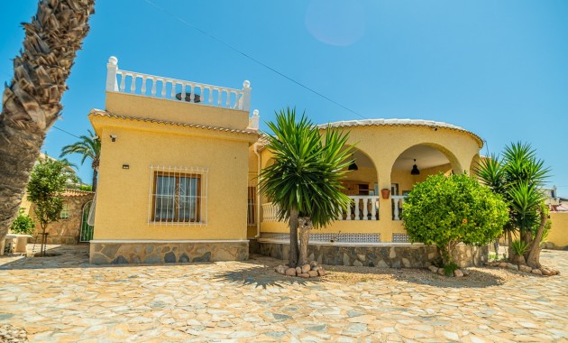 Venta - Villa -
Torrevieja - La Siesta