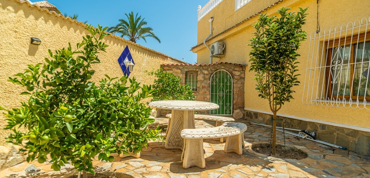Venta - Villa -
Torrevieja - La Siesta