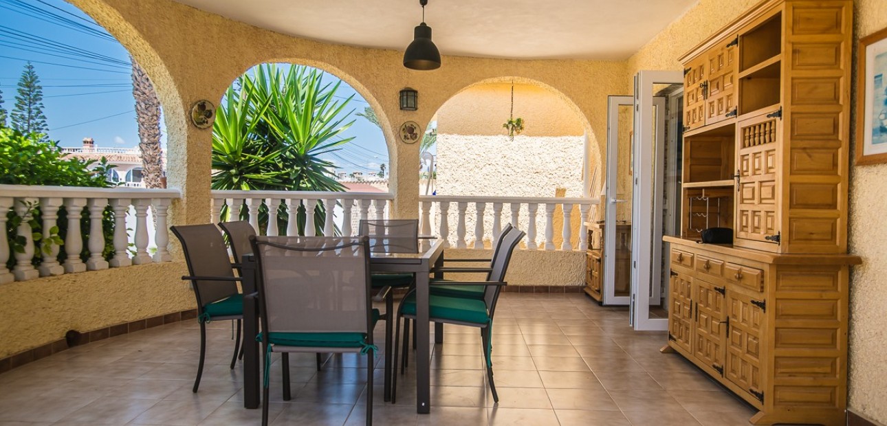 Venta - Villa -
Torrevieja - La Siesta