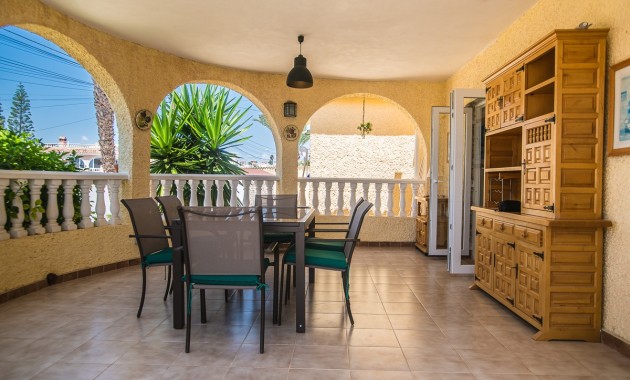 Venta - Villa -
Torrevieja - La Siesta