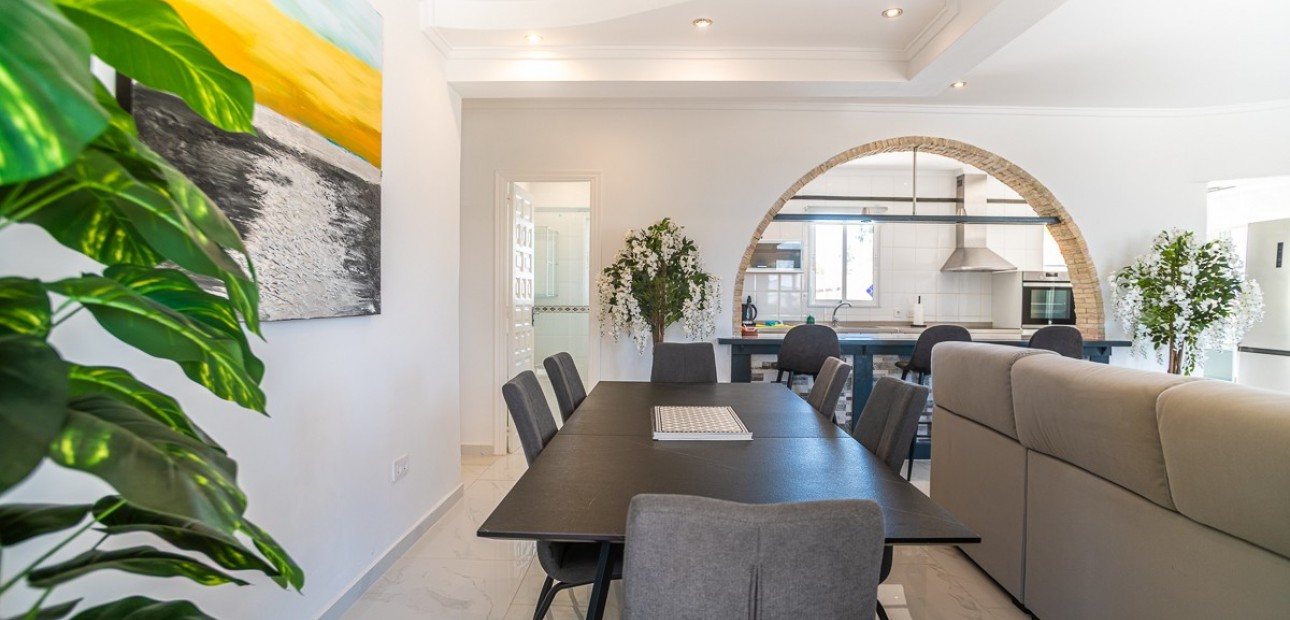 Venta - Villa -
Torrevieja - La Siesta