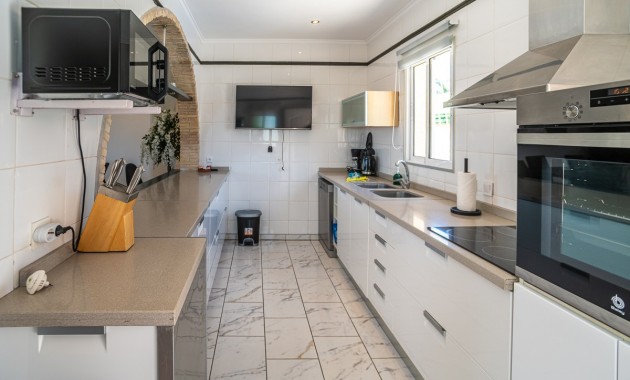 Venta - Villa -
Torrevieja - La Siesta