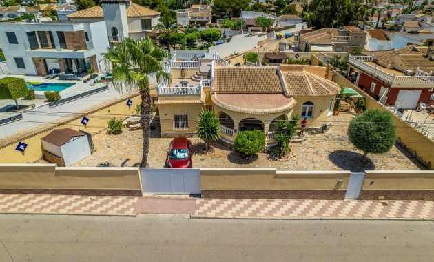 Venta - Villa -
Torrevieja - La Siesta