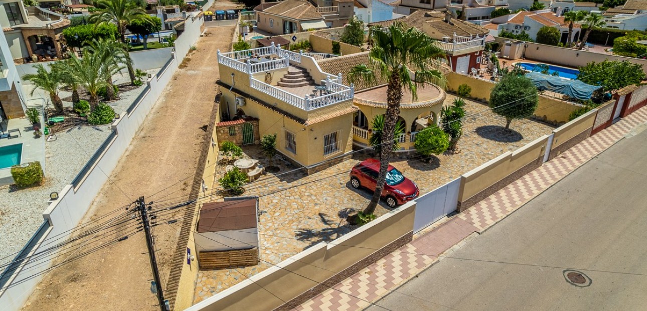 Venta - Villa -
Torrevieja - La Siesta