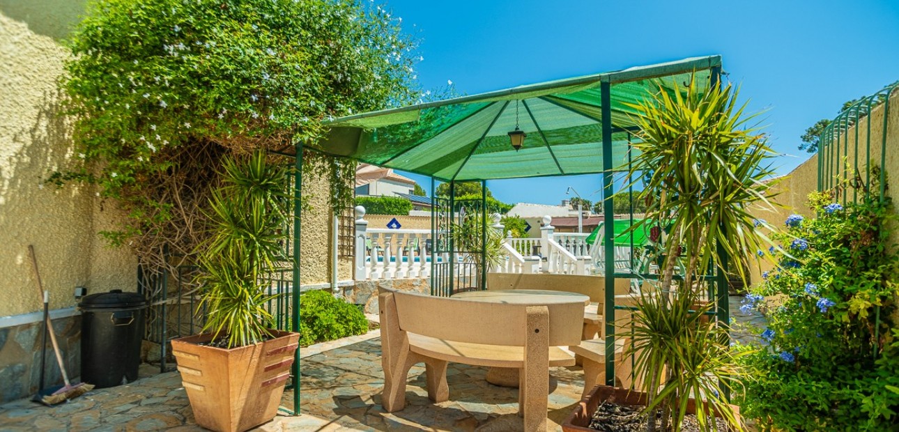 Venta - Villa -
Torrevieja - La Siesta