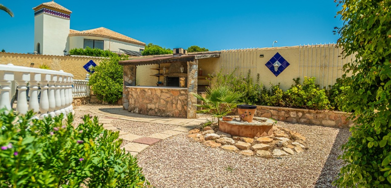 Venta - Villa -
Torrevieja - La Siesta