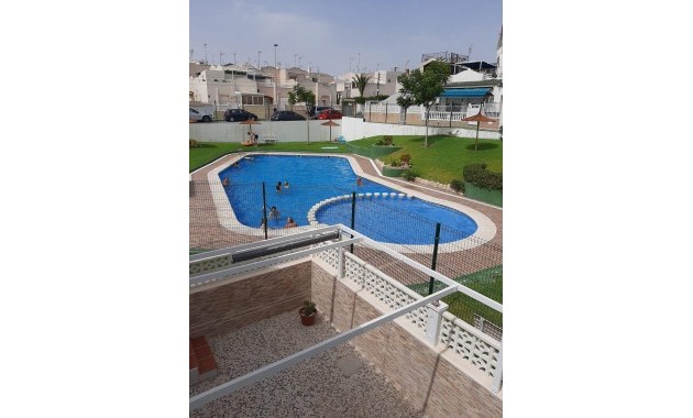 Sale - Bungalow -
Torrevieja - Los balcones