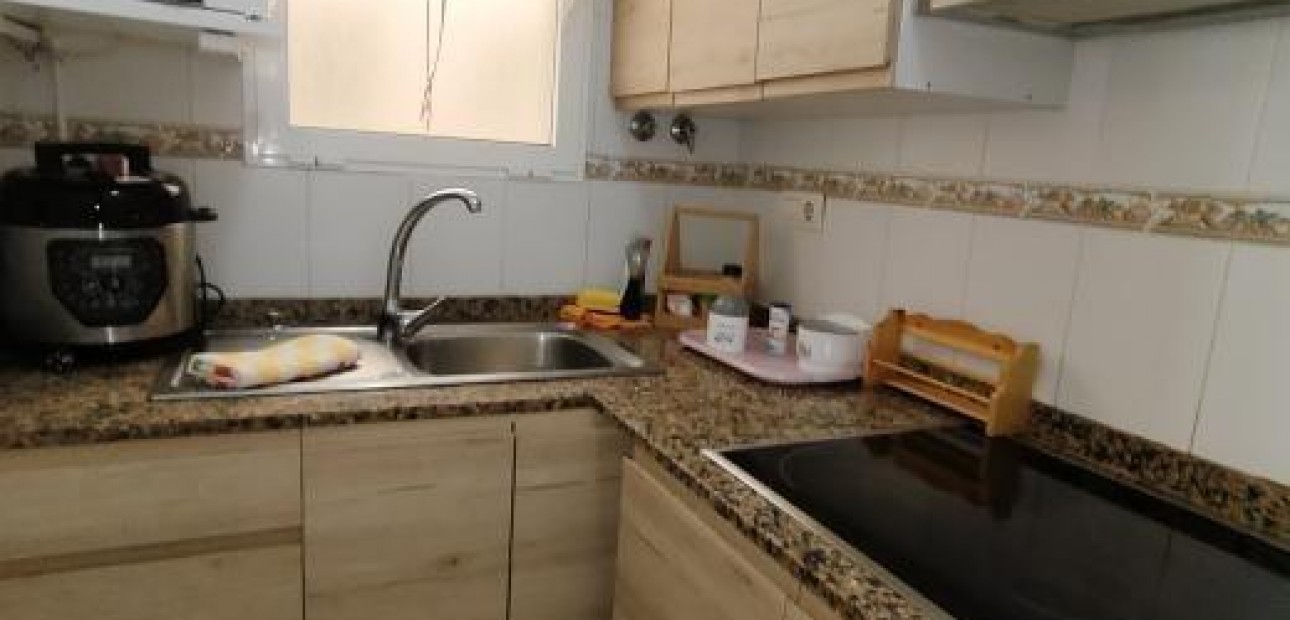Sale - Apartment / flat -
Torrevieja - Estacion de autobuses